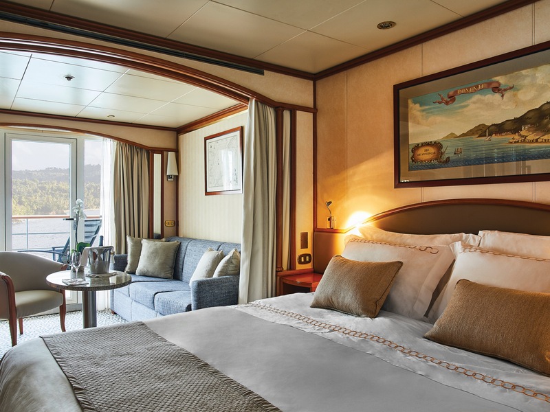 Deluxe Veranda Suite